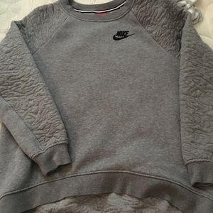 NIKE SWEATER